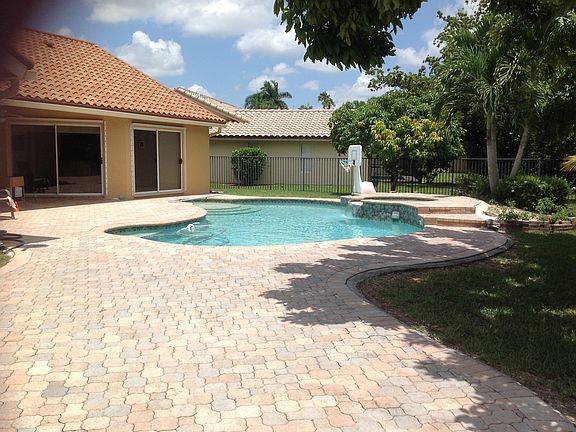 5th image of 1606 Newport Ln