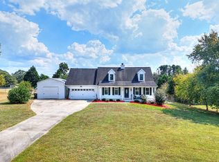 6470 Dove Dr, Loganville, GA 30052