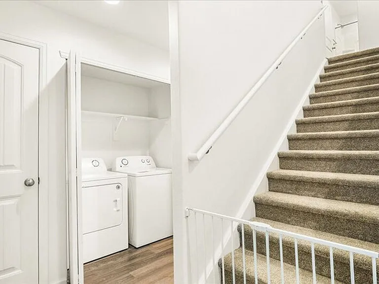 1552 Danny Pl — Photo 6