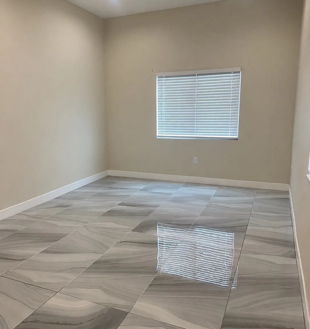 3 bed, $1,800 — Photo 1