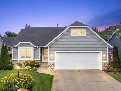 329 Hunters Run Cir, Holland, MI, 49423
