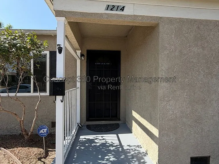 1214 E Cartagena St — Photo 4