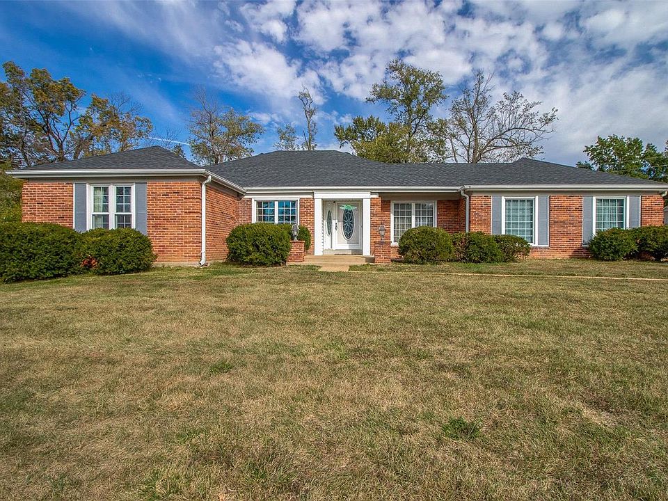 1st image of 400 Mayfair Dr