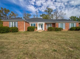 400 Mayfair Dr, Ballwin, MO 63011