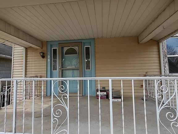 2nd image of 609 Plum St