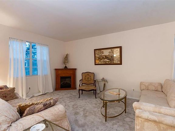 5th image of 10145 W 96th Ter