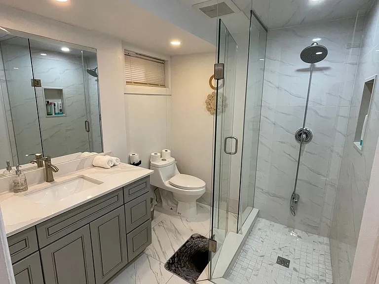 166 Fincham Ave #BASEMENT — Photo 12