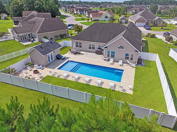 4th image of 281 Camrose Way