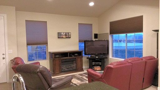 3rd image of 7869 S Hartley Ln