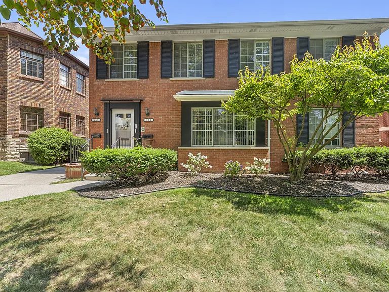 930 Trombley Rd #932 — Photo 2