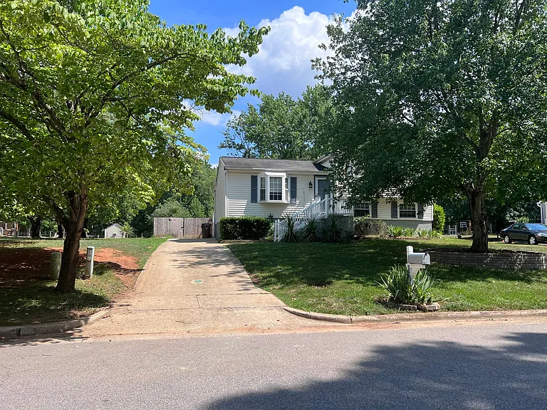 103 S Corncrib Ct — Photo 2