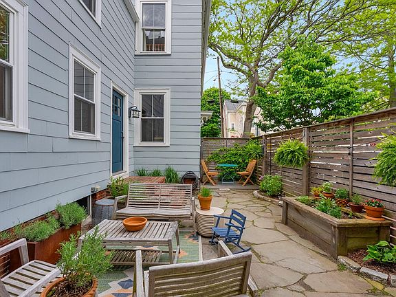 3rd image of 3 Taylor Street