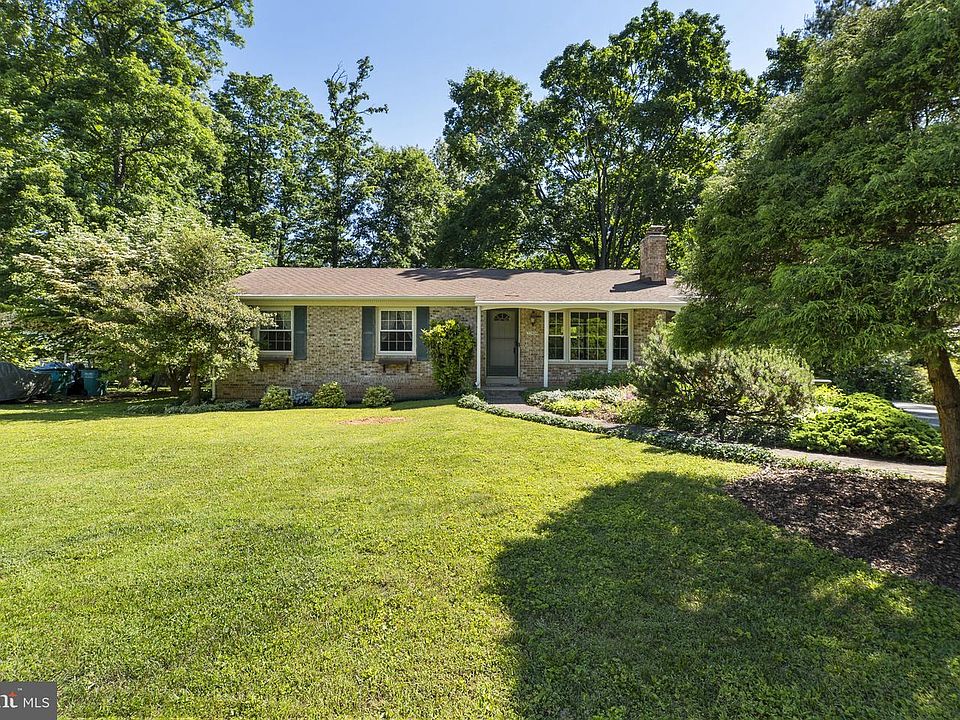 1st image of 22809 Clarkbrooke Dr