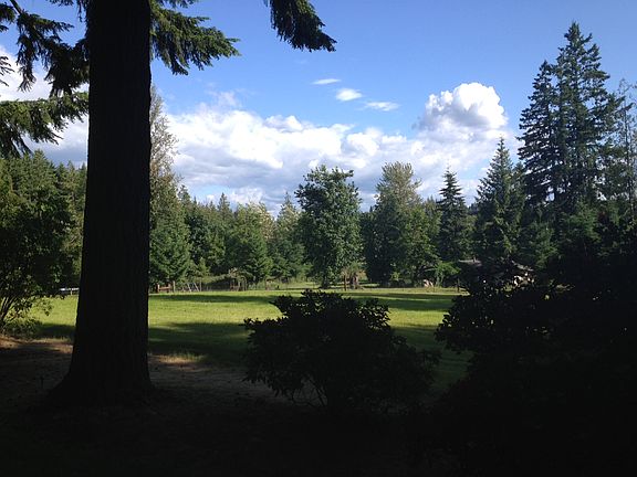 .Peaceful country setting