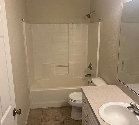 4th image of 1101 Gary Dr