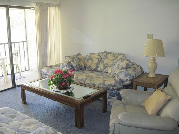 3rd image of 19505 Quesada Ave #O