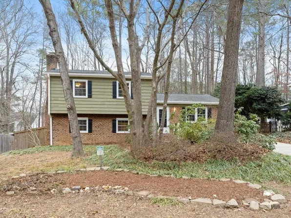 1008 Castalia Dr, Cary, NC 27513