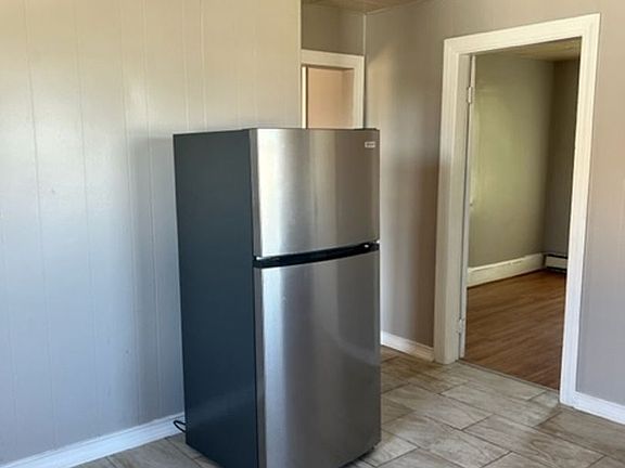 5th image of 204 River Ave #3