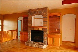 4th image of 6900 Mark Twain Ct