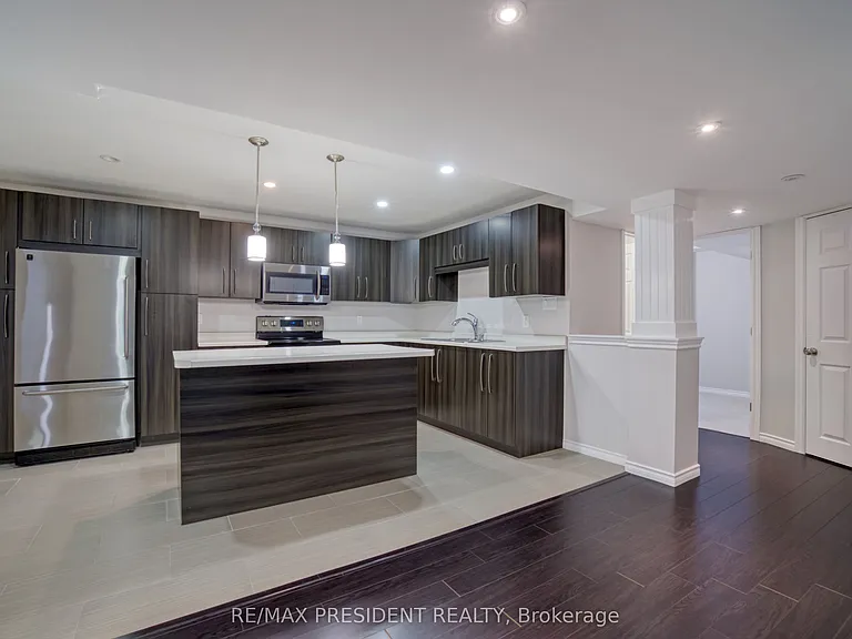 1565 Mickleborough Ct — Photo 38