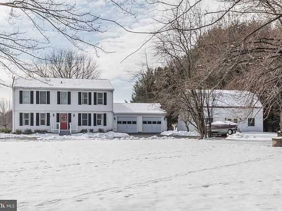 4th image of 41865 Woodcrest Ln