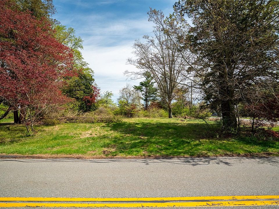 1st image of 104 Westlake Drive