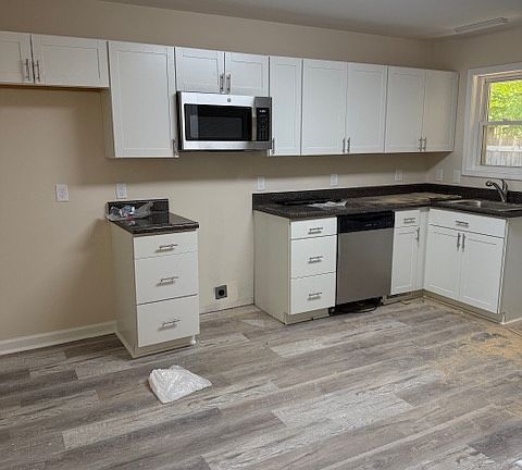 5th image of 1115 Thomason St APT D