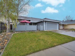 8013 Saint Helena Ct, Sacramento, CA 95829
