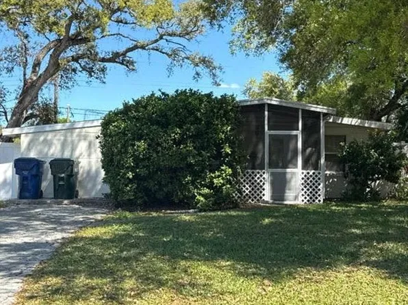 3033 Karen Ave, Largo, FL 33774