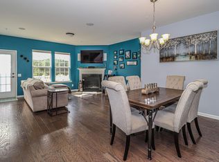 127 Beacon Ln, Eatontown, NJ 07724