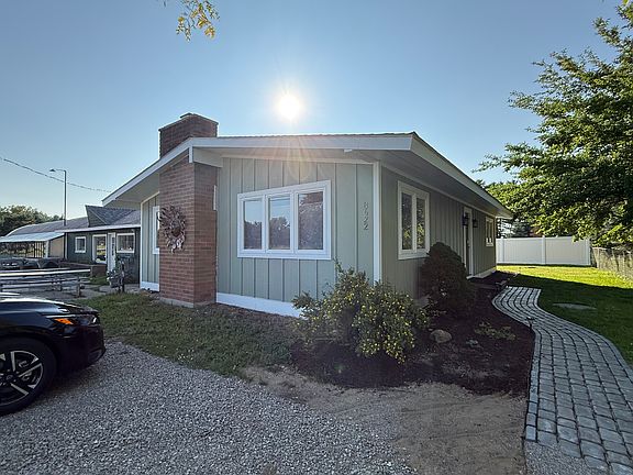 2nd image of 8622 Cairn Hwy
