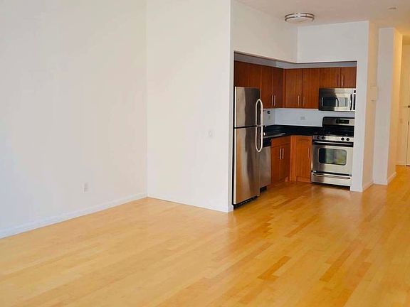 5th image of 20 West St APT 17K