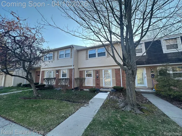 1629 Brentwood Dr, Troy, MI 48098