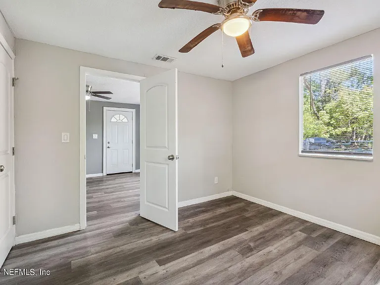 4044 Hunter Cir — Photo 11