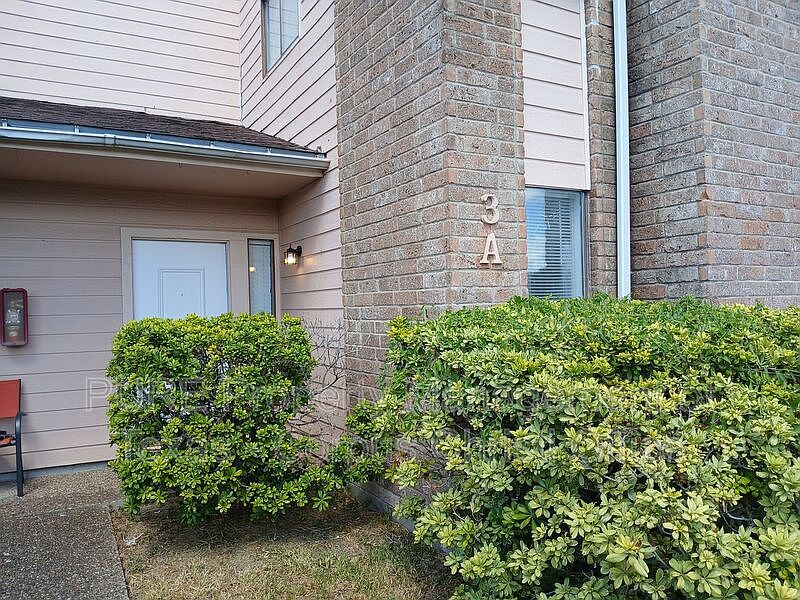 1st image of 5001 Middlecoff Rd #3A