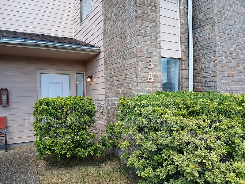5001 Middlecoff Rd #3A
