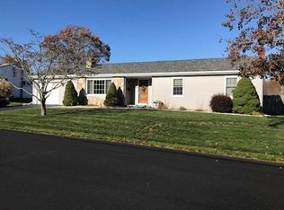 628 Mohawk Rd, Somerset, MA 02726