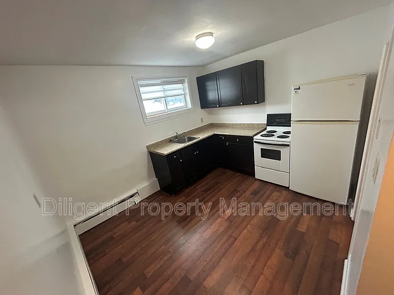 164 Westmount St #1