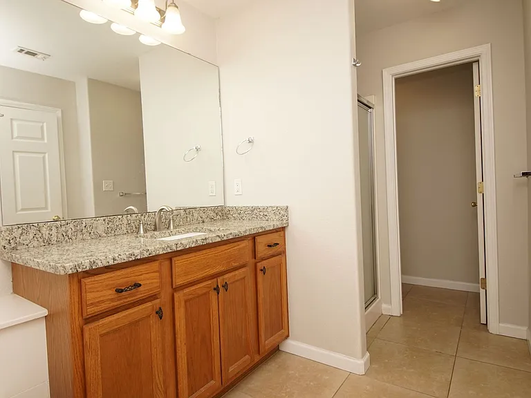 125 Farrah Ave — Photo 28