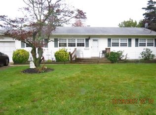 240 Ashwood Dr, Brick, NJ