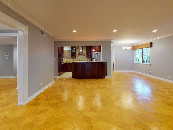 5th image of 22219 Miranda St