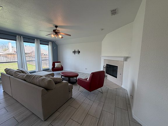 3rd image of 3203 Edgebrook Ct