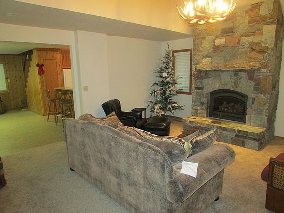 2nd image of 6265 Lark Dr
