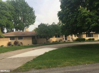32594 Fruehauf Rd, Fraser, MI 48026