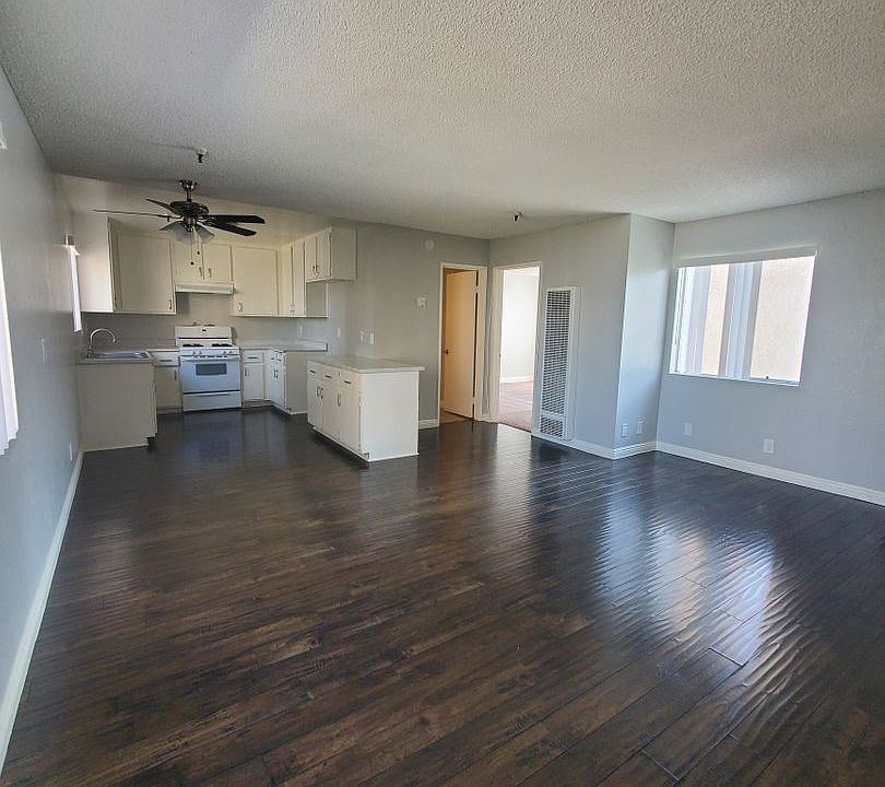 1st image of 13535 Yukon Ave #12