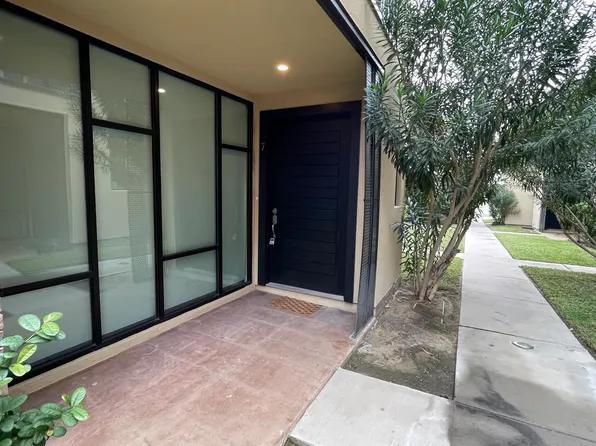 409 Shiloh Dr APT 7, Laredo, TX 78045