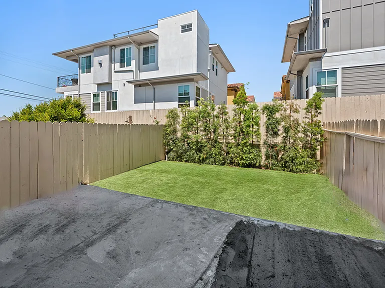 Mediterranean Townhomes — Photo 7
