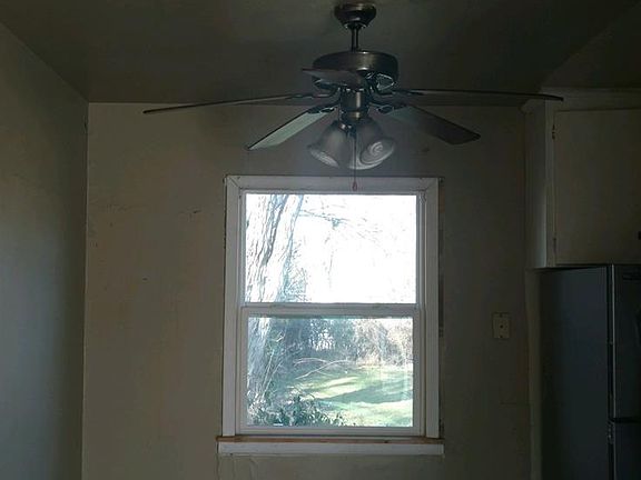 5th image of 1811 E Xyler St