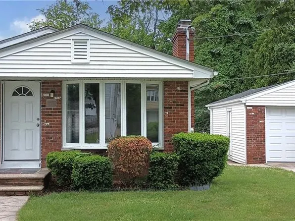 11 Ostend St, Johnston, RI 02919