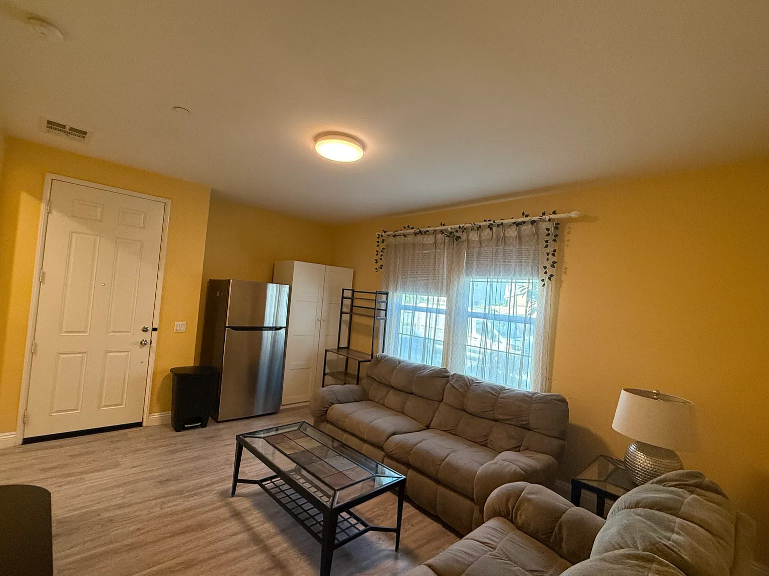 1 bed, 3112 sqft, $1,700 — Photo 2